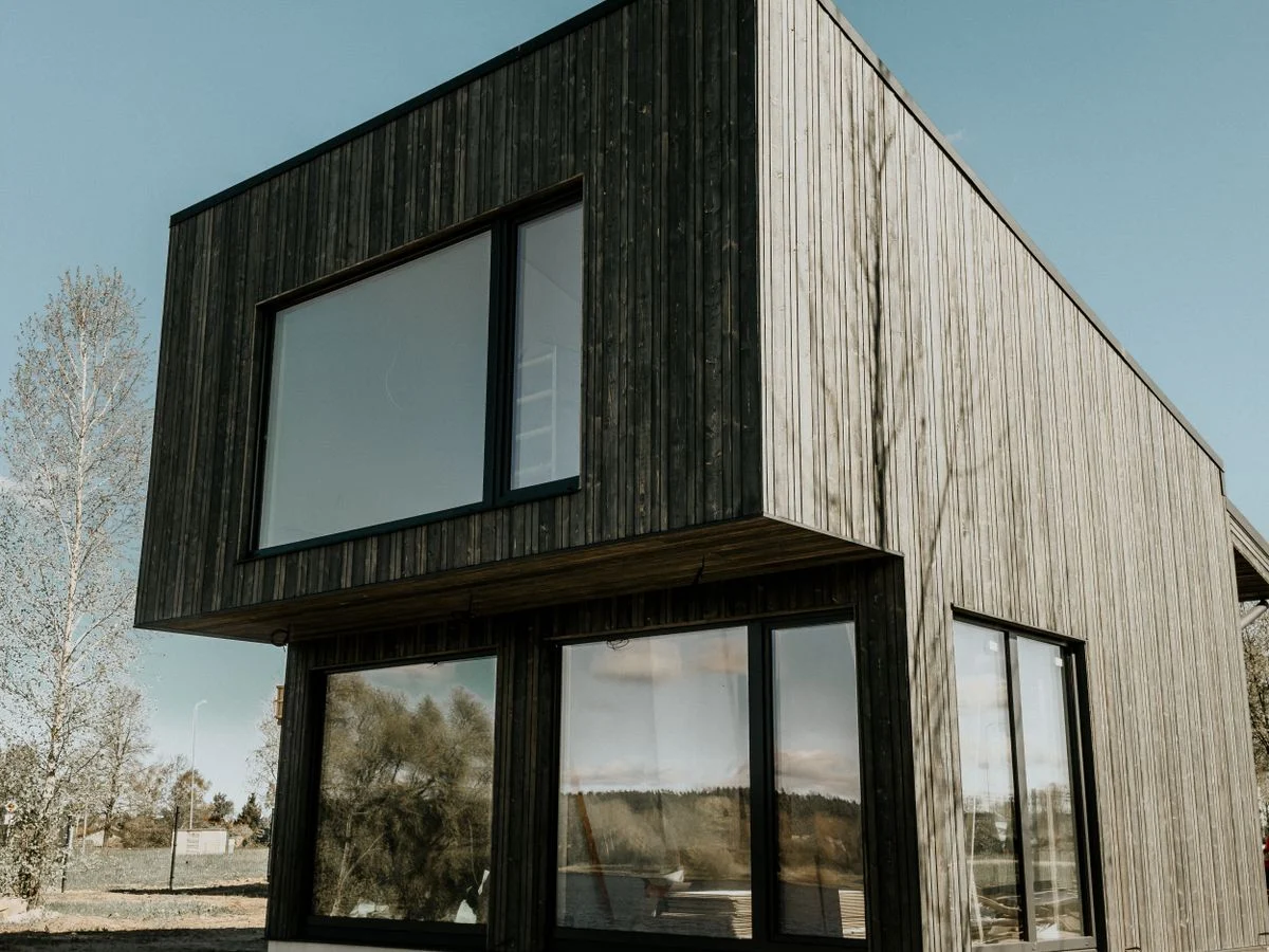 Affordable Vinyl Window Installers Calgary - residential window exterior